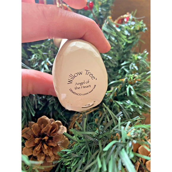 Handmade Willow Tree Angel Christmas 21" Wreath With Plaid Bow And Red Accents - Picture 11 of 11